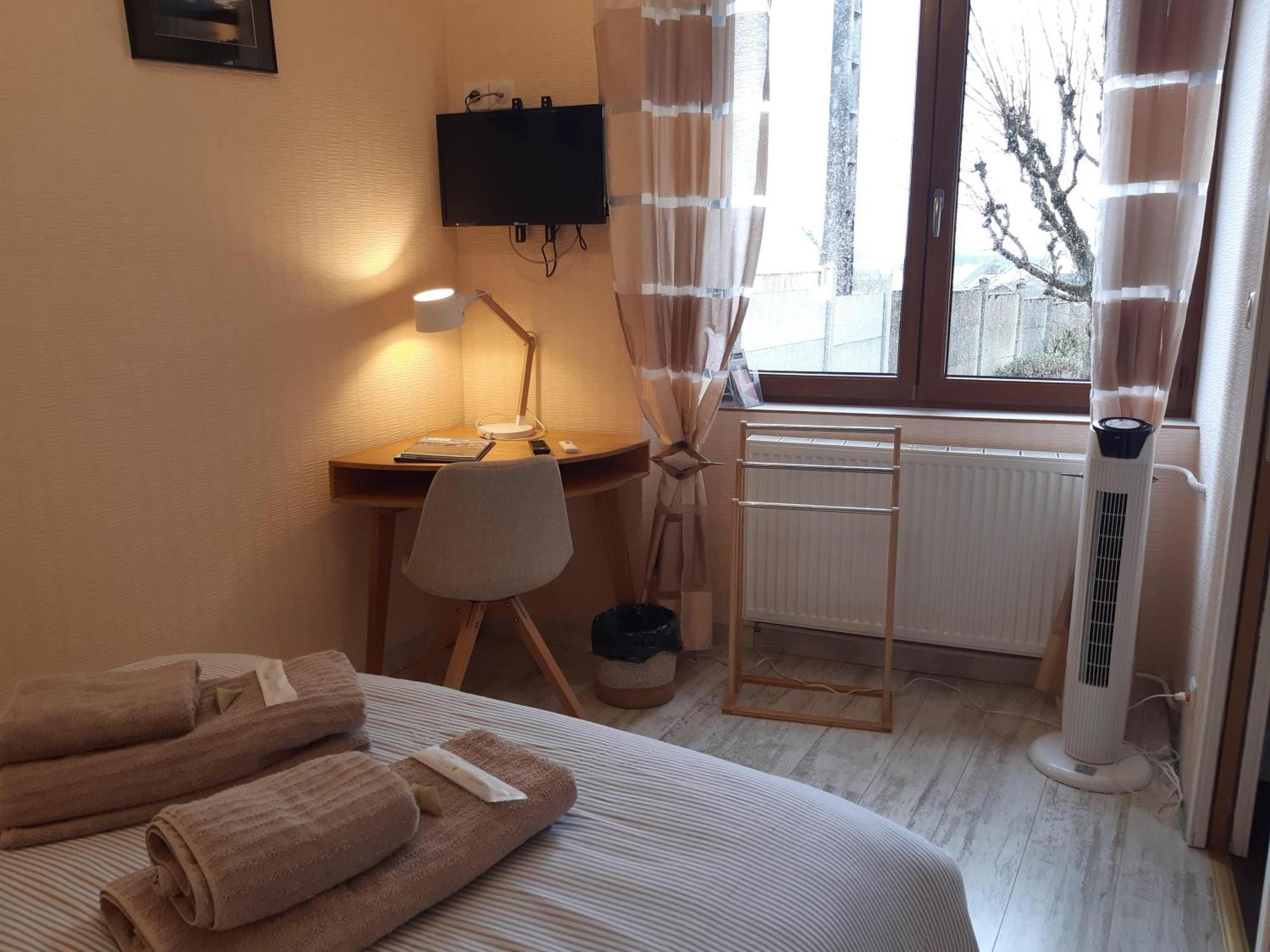 Au Bon Vivant Dampierre-sur-Salon Ruang foto