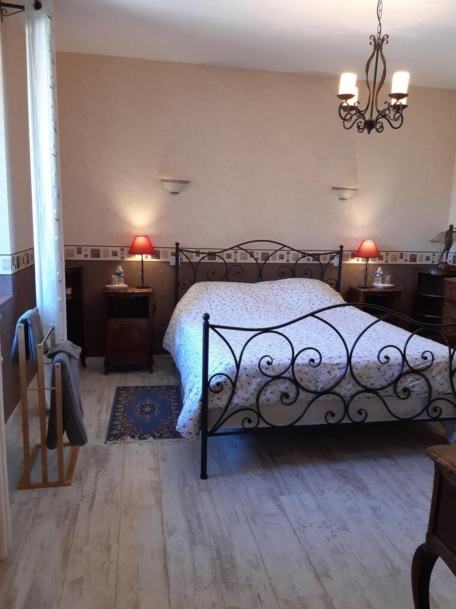 Au Bon Vivant Dampierre-sur-Salon Ruang foto