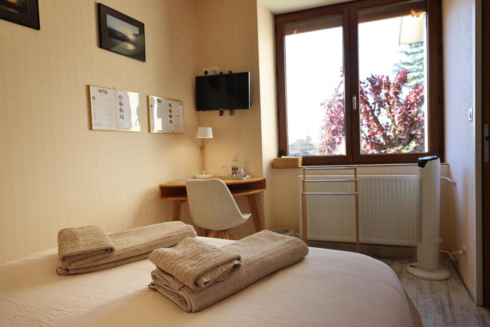 Au Bon Vivant Dampierre-sur-Salon Bagian luar foto