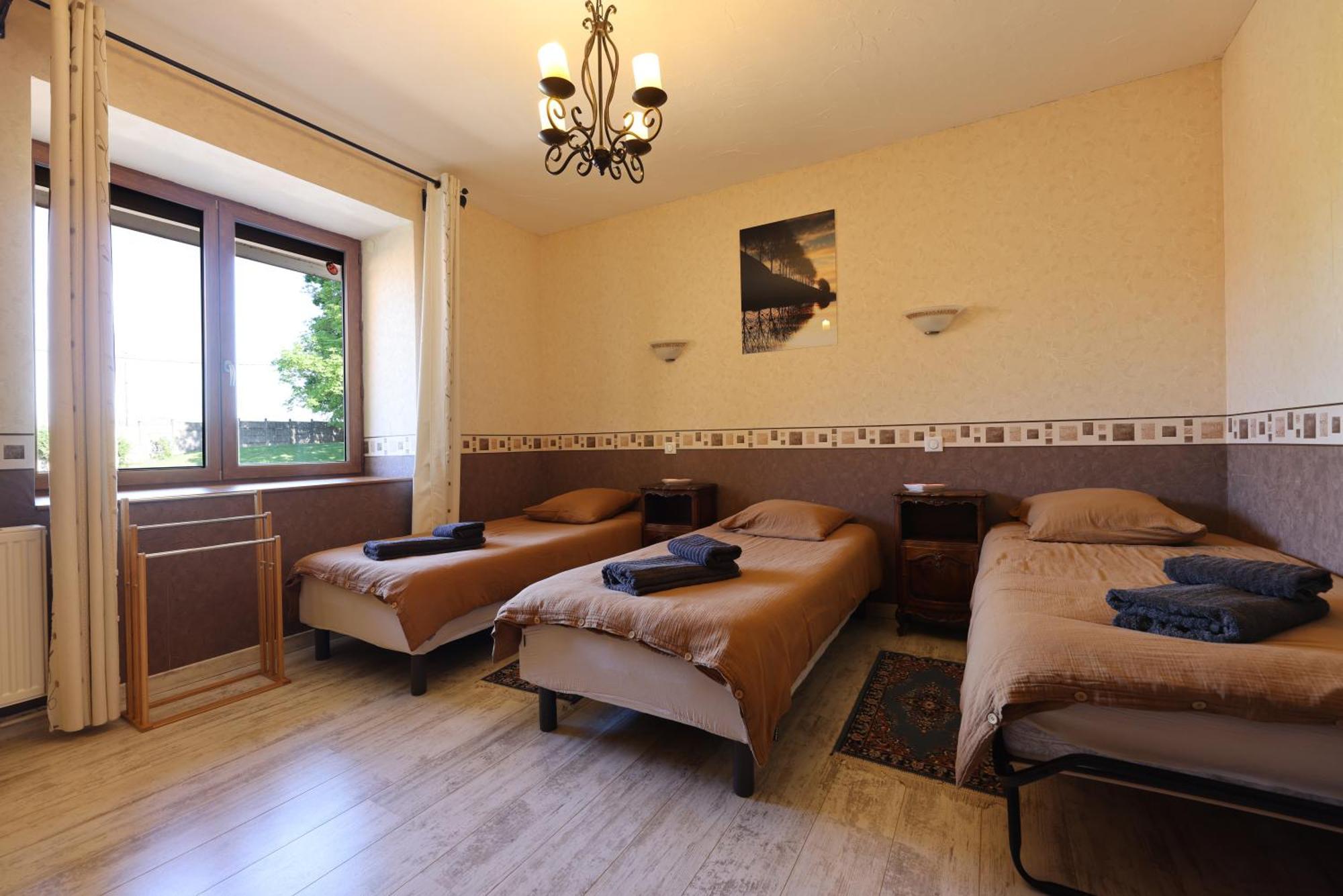 Au Bon Vivant Dampierre-sur-Salon Bagian luar foto